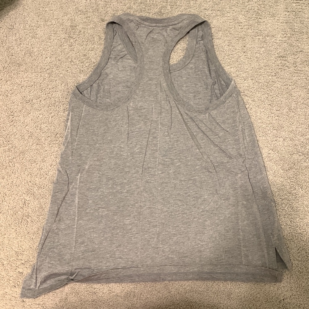 Nike Tank Tops - Picture 7 of 13